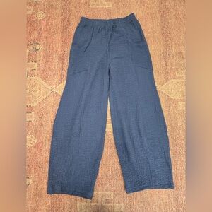 Yushi high rise wide leg pull on crinkle pants size small grey blue